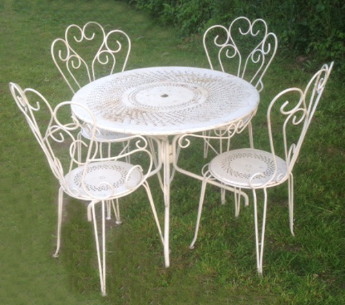 Vintage french garden table and chairs outlet